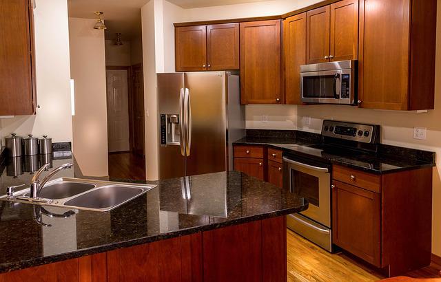 GRANITE MAKES PERFECT KITCHEN COUNTERTOPS